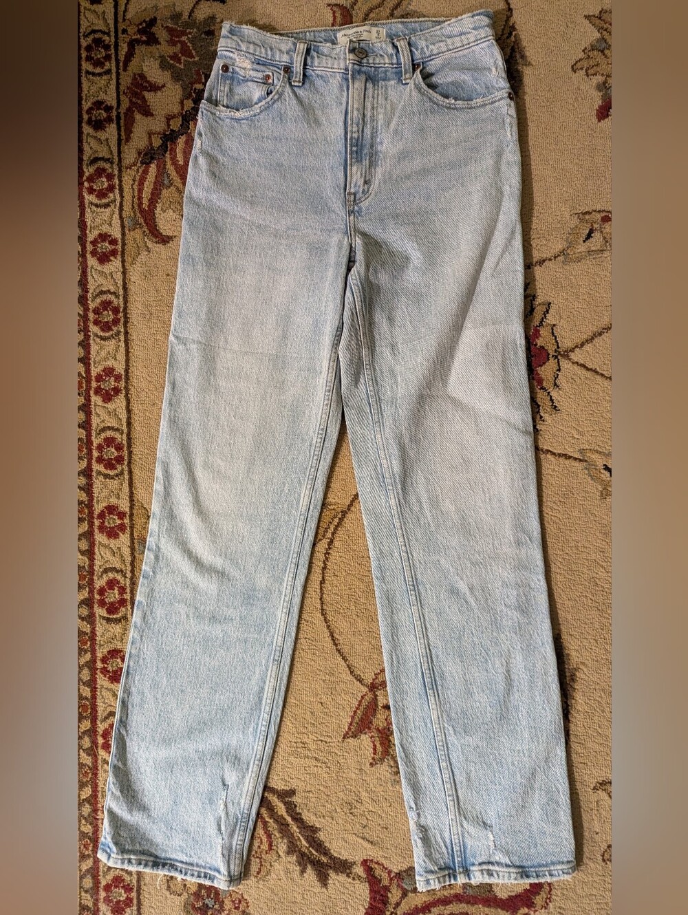 Abercrombie '90s Straight Ultra High Rise Jeans 27/4R Light Wash Distressed
